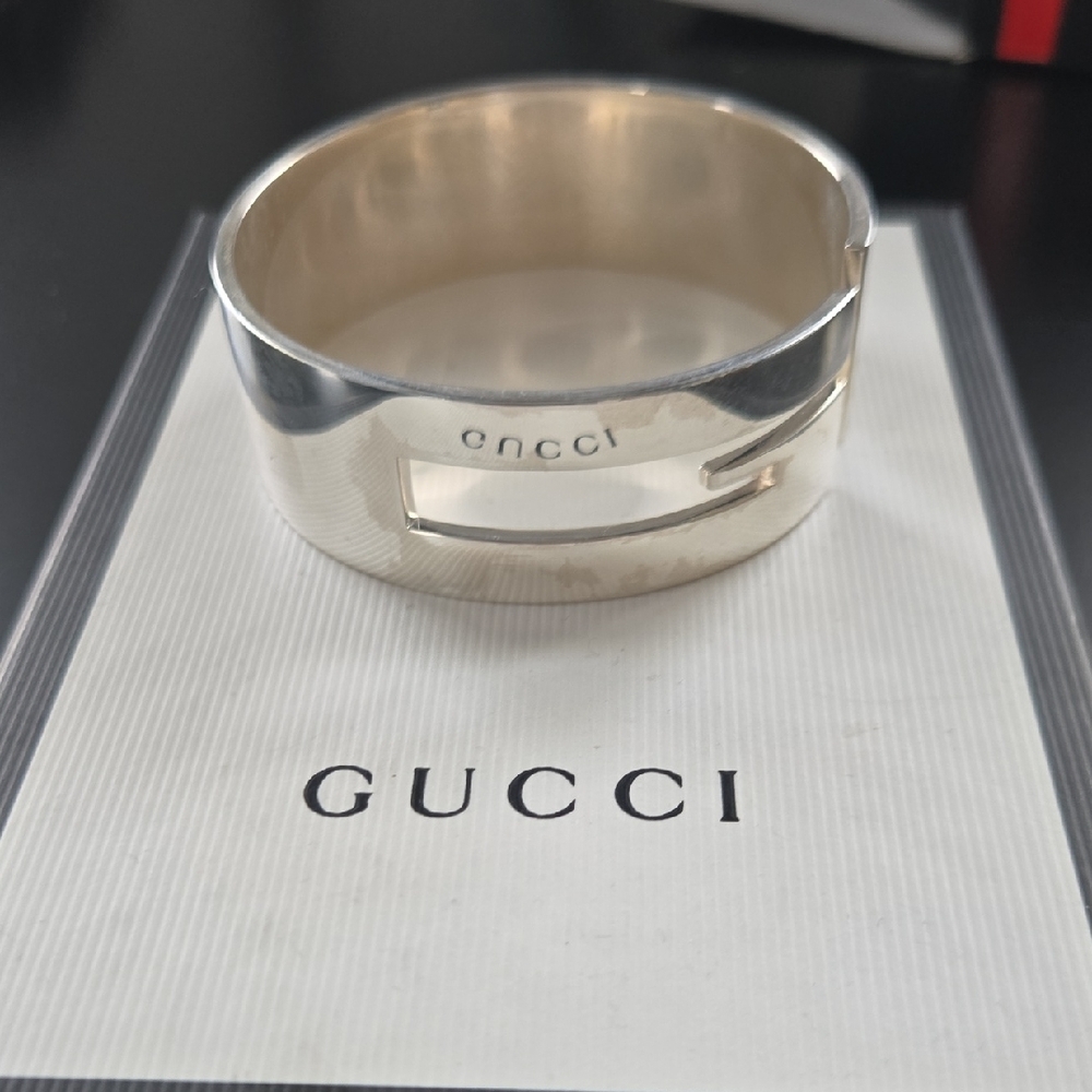 Gucci Silver Jewelry Ring Modern Design